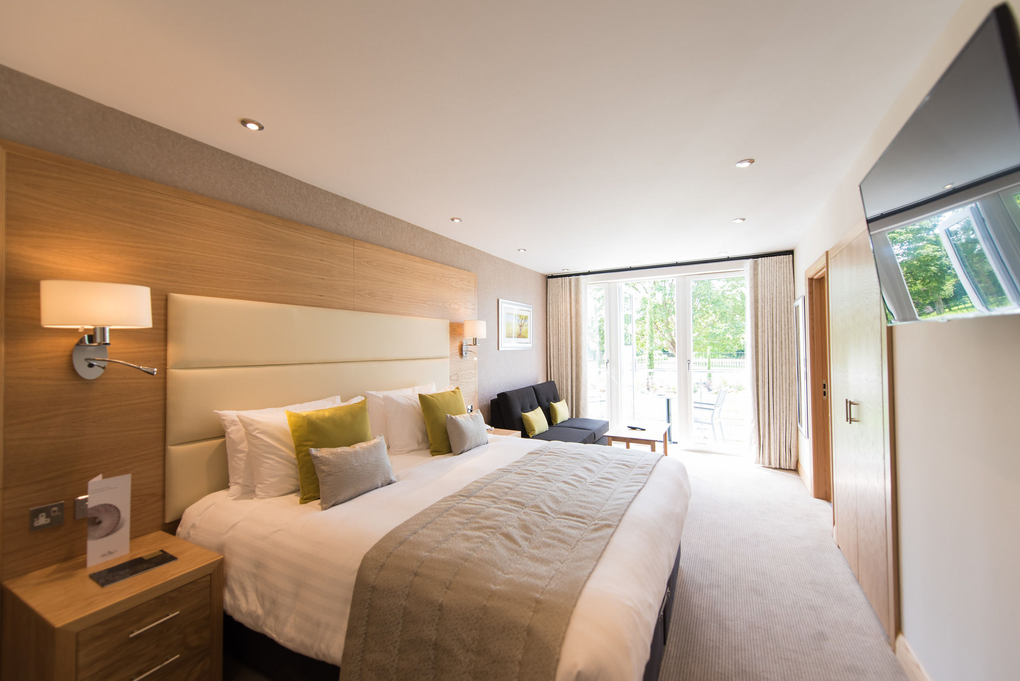 The Park Hotel บาร์นสเตเปิล ภายนอก รูปภาพ